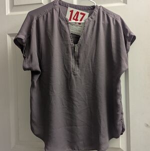 Lot 147 women's purple short sleeve blouse